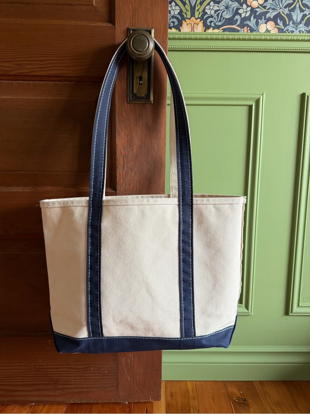L.L. Bean Boat and Tote Canvas Tote in Cream and Navy Medium Size Long Handles - Picture 2 of 9